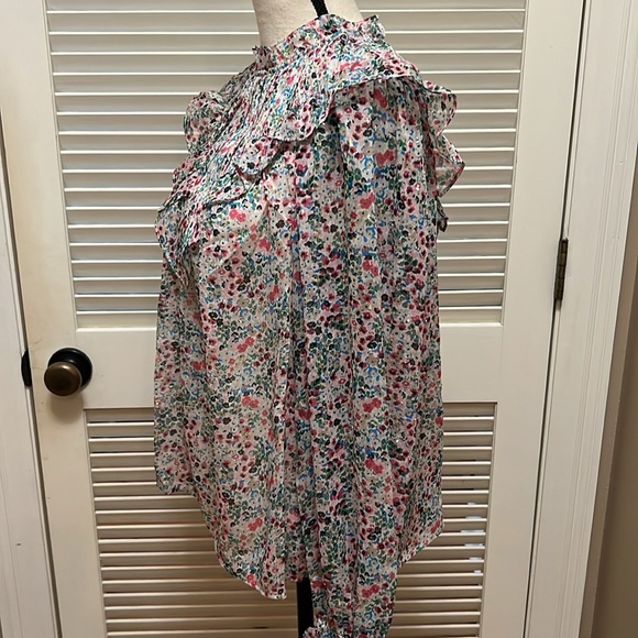 Boden V Yoke Flounce Top in Ivory Gardenia Petal, Size 12 - Picture 9 of 17